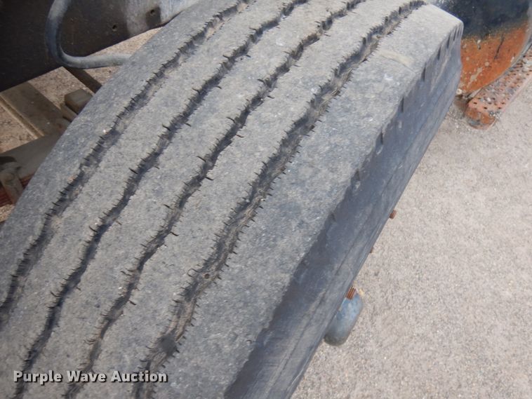 image for item HR9080 1991 Ford L8000  dump truck