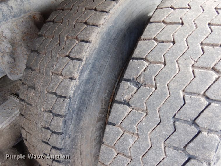 image for item HR9080 1991 Ford L8000  dump truck