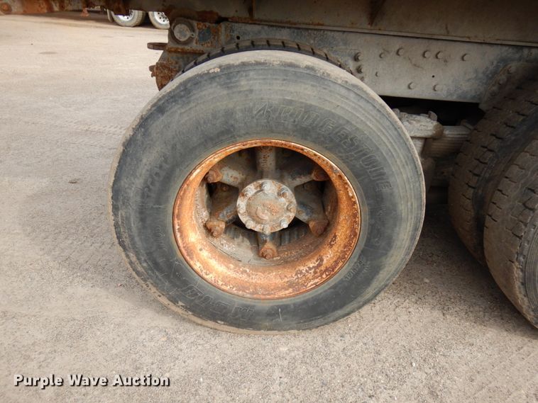 image for item HR9080 1991 Ford L8000  dump truck