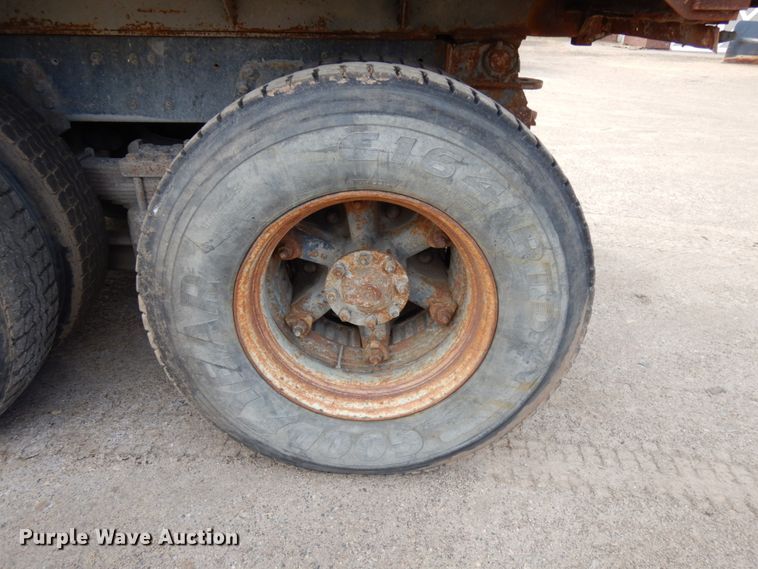 image for item HR9080 1991 Ford L8000  dump truck