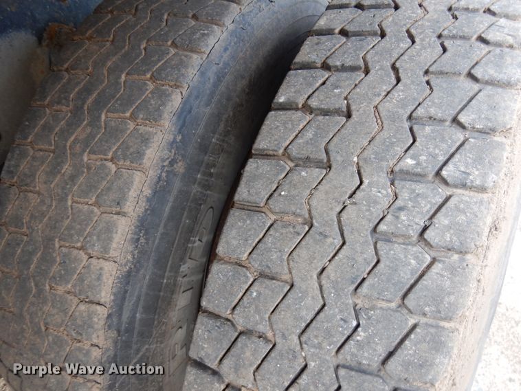 image for item HR9080 1991 Ford L8000  dump truck