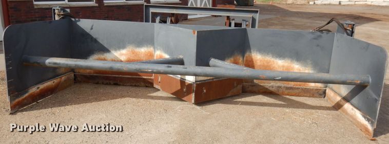 image for item HR9081 Henke gravel pusher