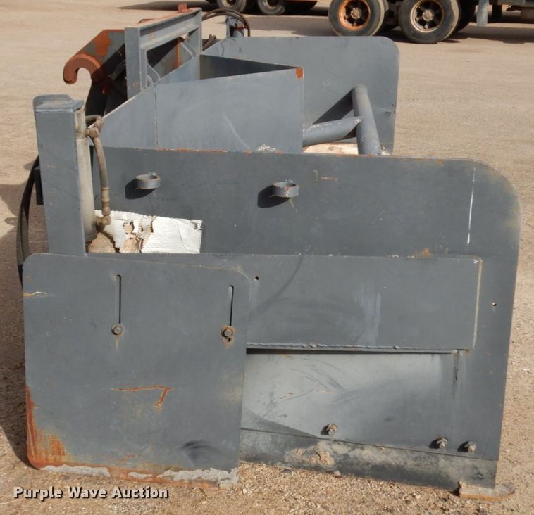 image for item HR9081 Henke gravel pusher