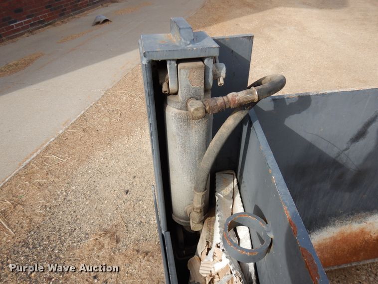 image for item HR9081 Henke gravel pusher