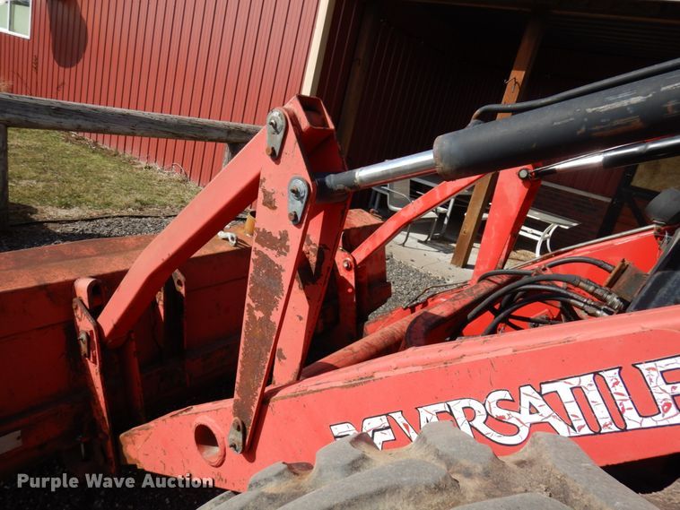 image for item HR9083 Versatile 276  4WD bi-directional tractor