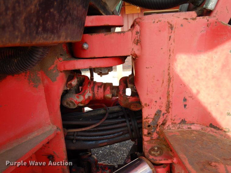 image for item HR9083 Versatile 276  4WD bi-directional tractor