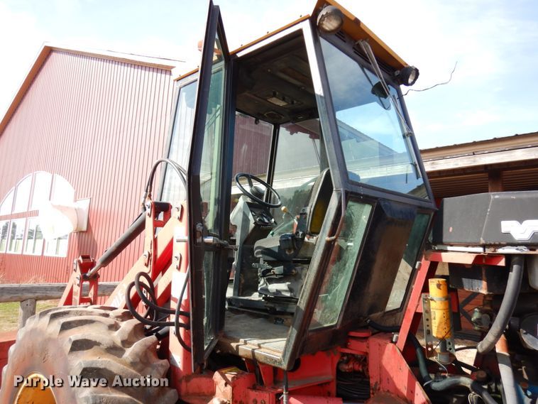 image for item HR9083 Versatile 276  4WD bi-directional tractor