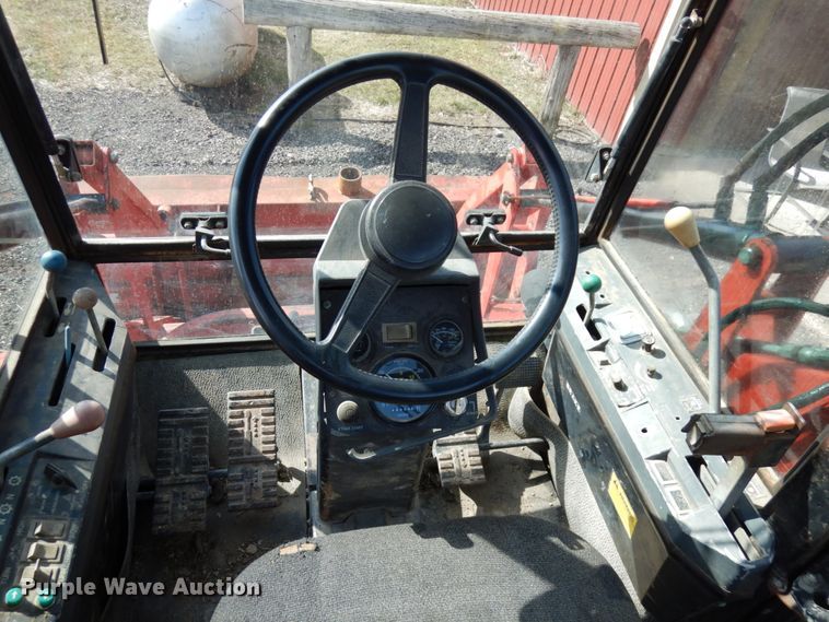 image for item HR9083 Versatile 276  4WD bi-directional tractor