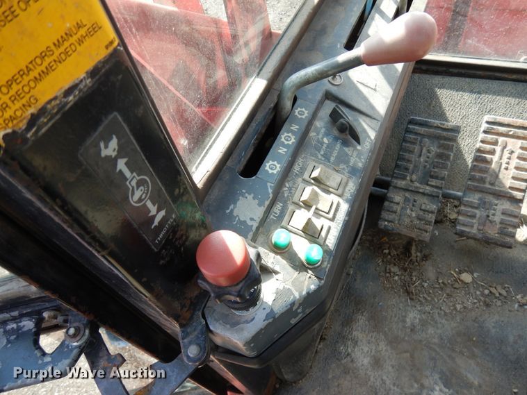 image for item HR9083 Versatile 276  4WD bi-directional tractor