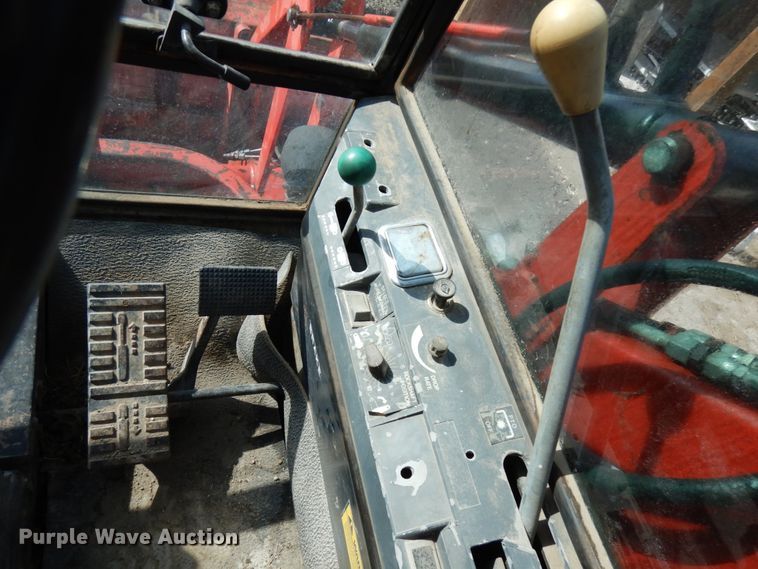 image for item HR9083 Versatile 276  4WD bi-directional tractor