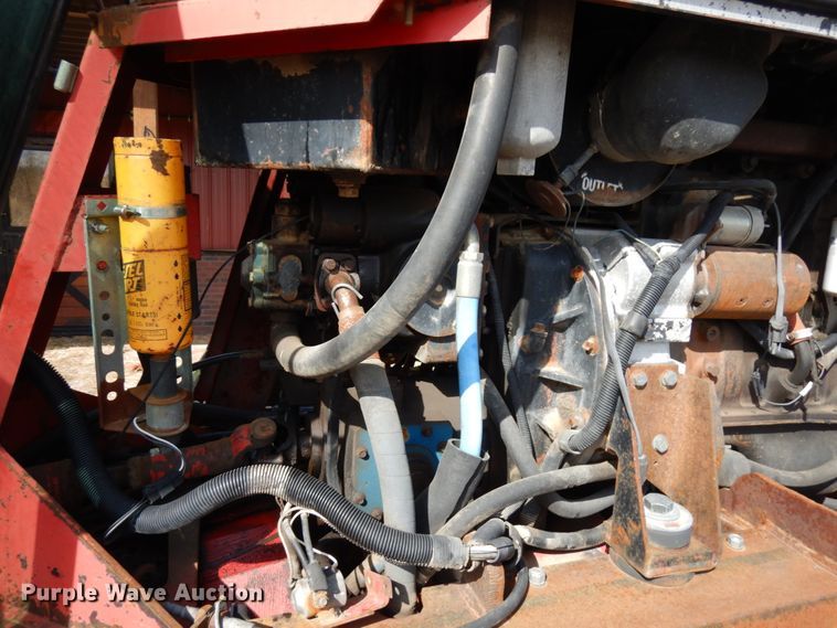 image for item HR9083 Versatile 276  4WD bi-directional tractor