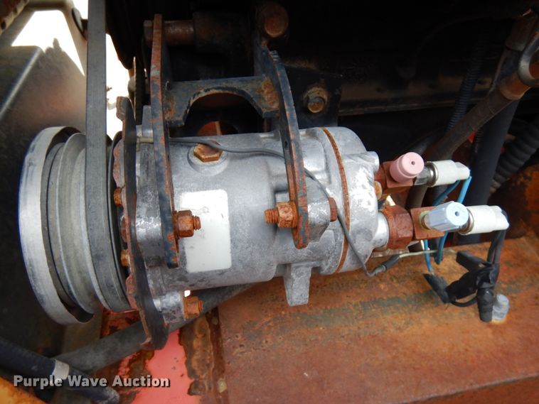 image for item HR9083 Versatile 276  4WD bi-directional tractor