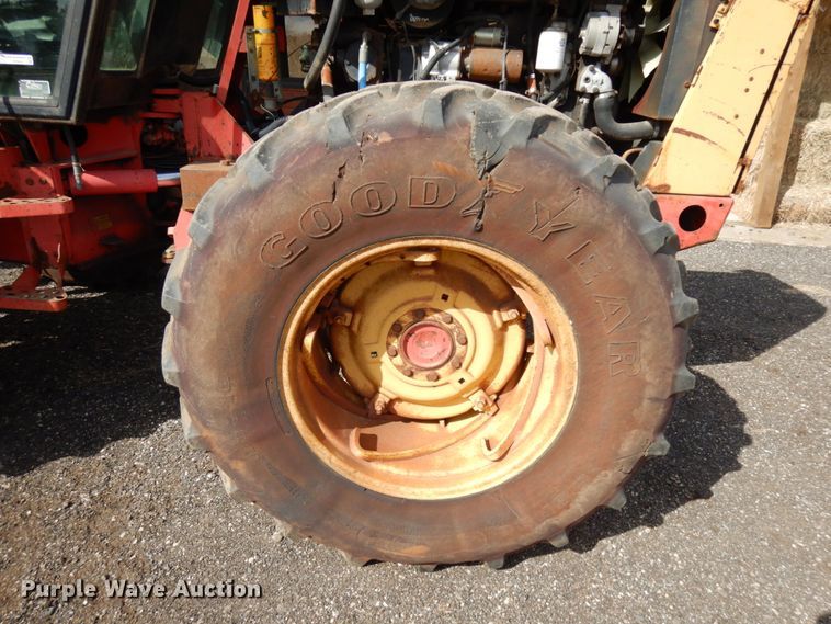 image for item HR9083 Versatile 276  4WD bi-directional tractor