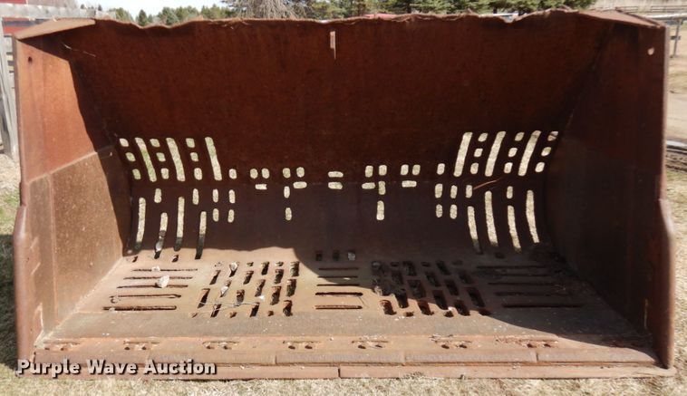 image for item HR9085 Jones 121"W bucket