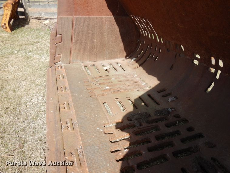 image for item HR9085 Jones 121"W bucket