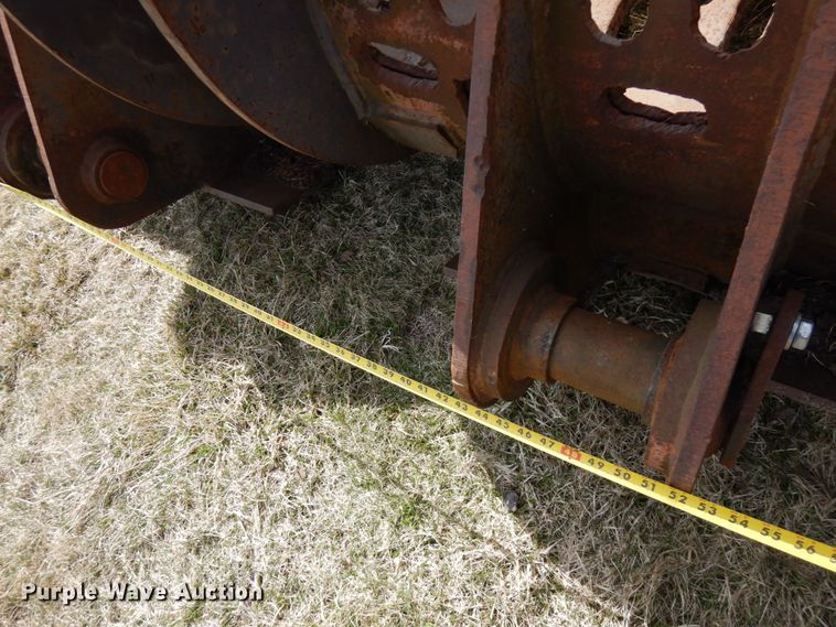 image for item HR9085 Jones 121"W bucket