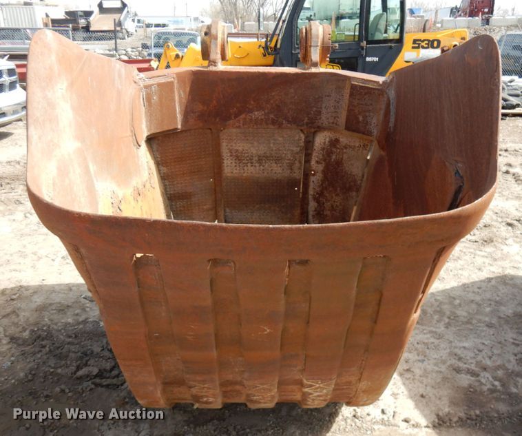 image for item HR9092 40"W excavator bucket