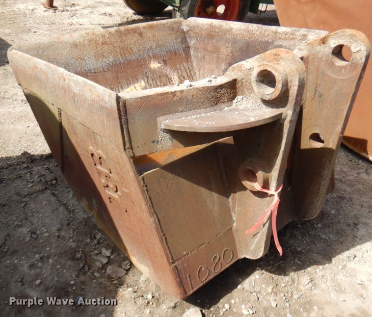 image for item HR9094 EBI 48"W excavator bucket