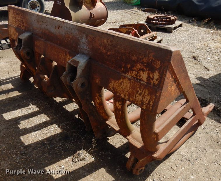 image for item HR9100 92"W rock bucket