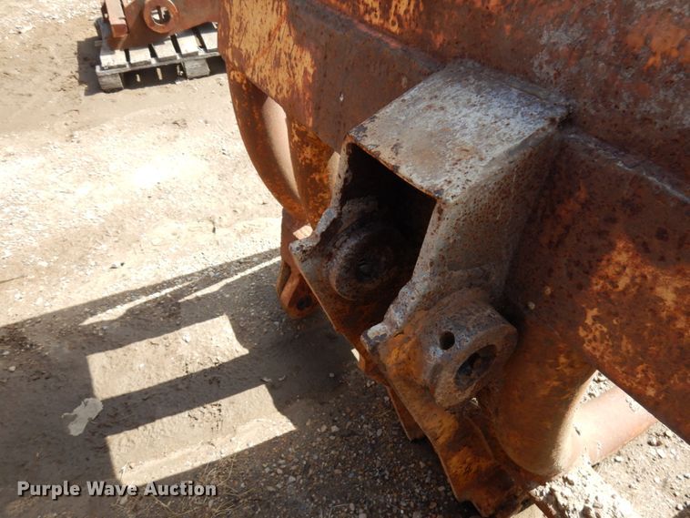 image for item HR9100 92"W rock bucket