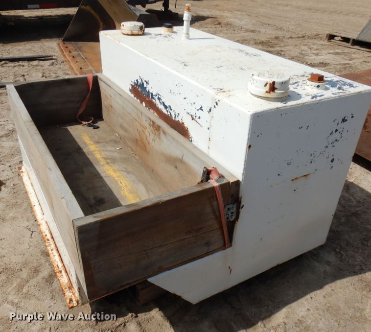 image for item HR9106 L-shaped fuel tank