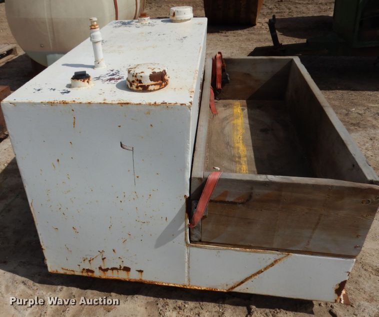 image for item HR9106 L-shaped fuel tank