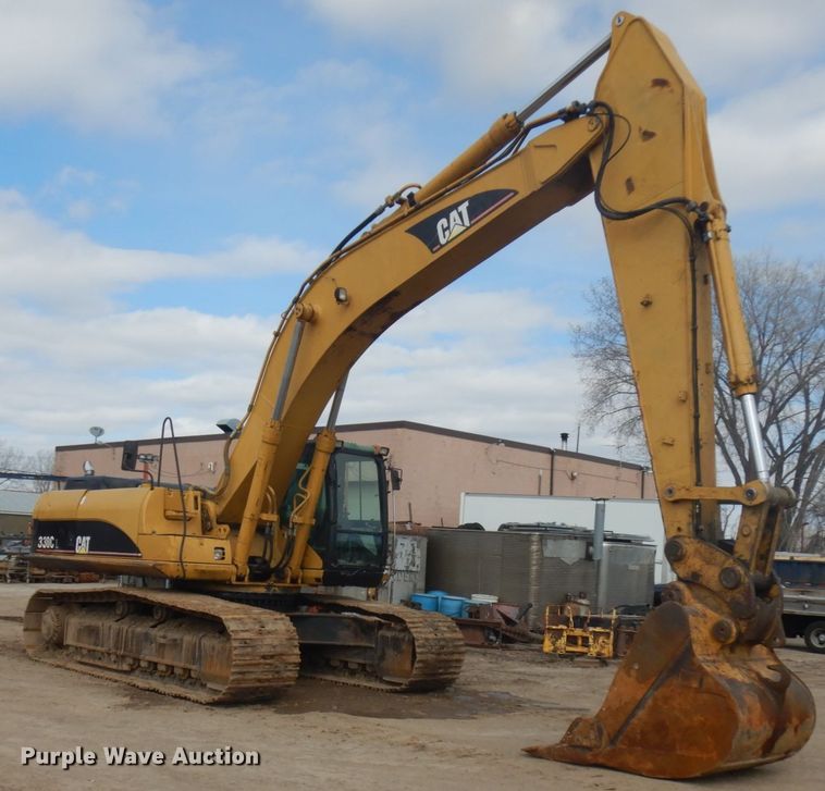 image for item HR9122 2002 Caterpillar 330C L  excavator