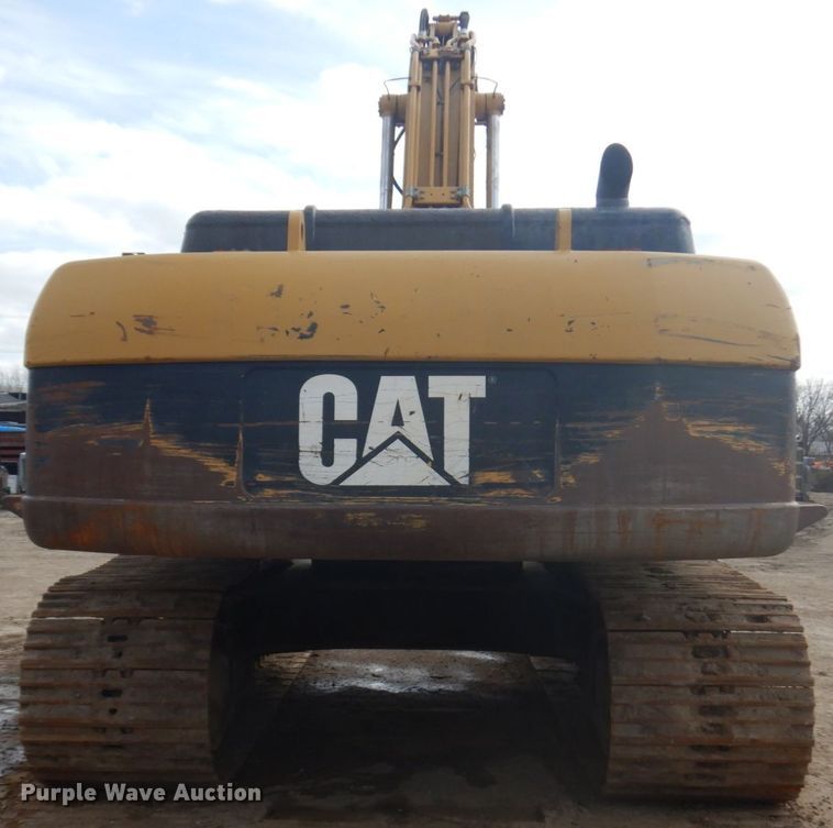 image for item HR9122 2002 Caterpillar 330C L  excavator