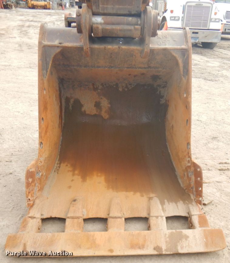 image for item HR9122 2002 Caterpillar 330C L  excavator