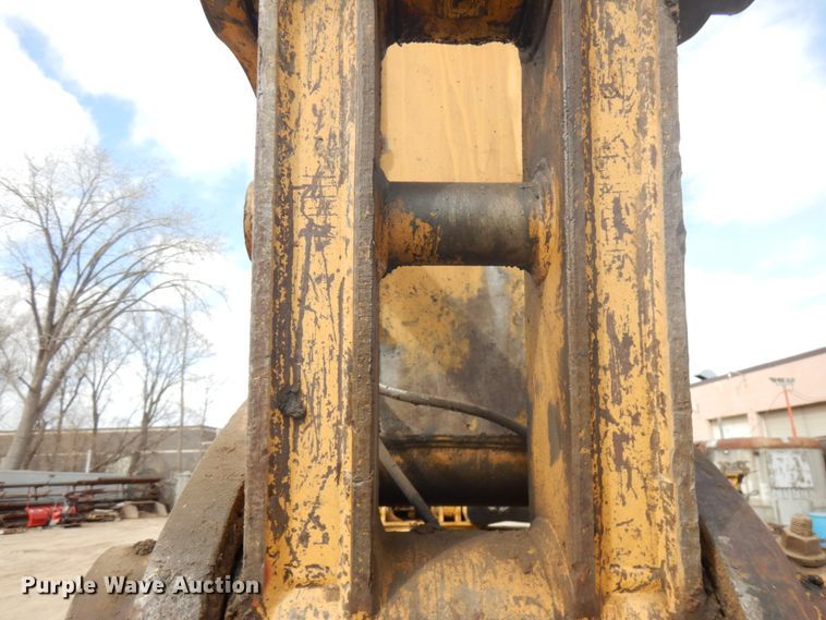 image for item HR9122 2002 Caterpillar 330C L  excavator