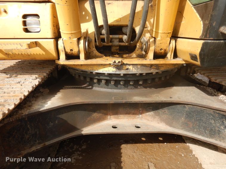 image for item HR9122 2002 Caterpillar 330C L  excavator