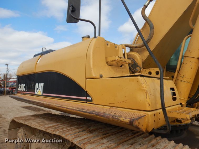 image for item HR9122 2002 Caterpillar 330C L  excavator