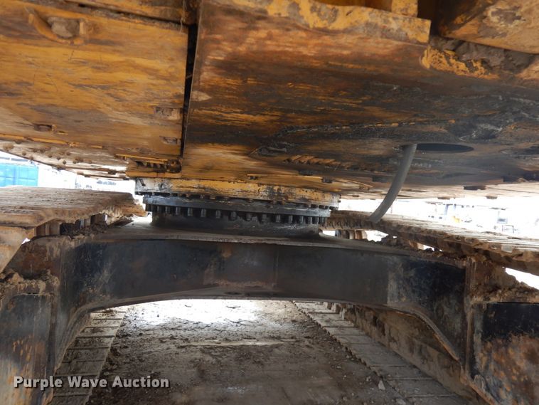 image for item HR9122 2002 Caterpillar 330C L  excavator