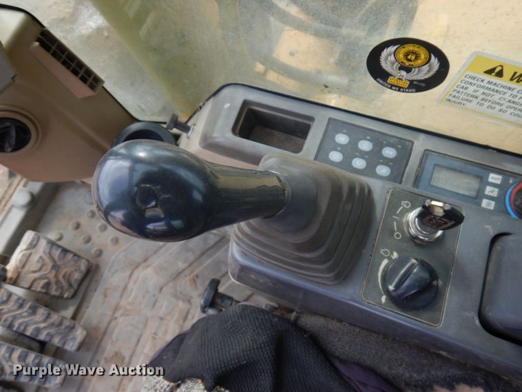 image for item HR9122 2002 Caterpillar 330C L  excavator