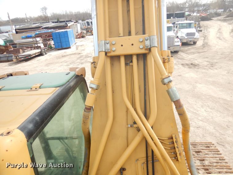 image for item HR9122 2002 Caterpillar 330C L  excavator
