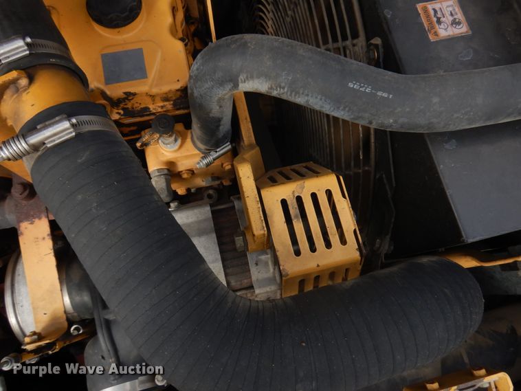 image for item HR9122 2002 Caterpillar 330C L  excavator