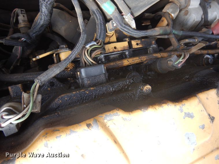 image for item HR9122 2002 Caterpillar 330C L  excavator