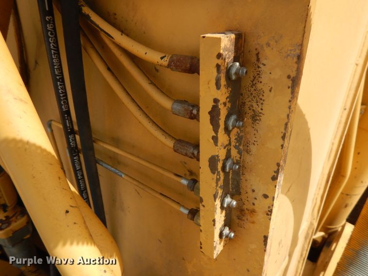 image for item HR9122 2002 Caterpillar 330C L  excavator