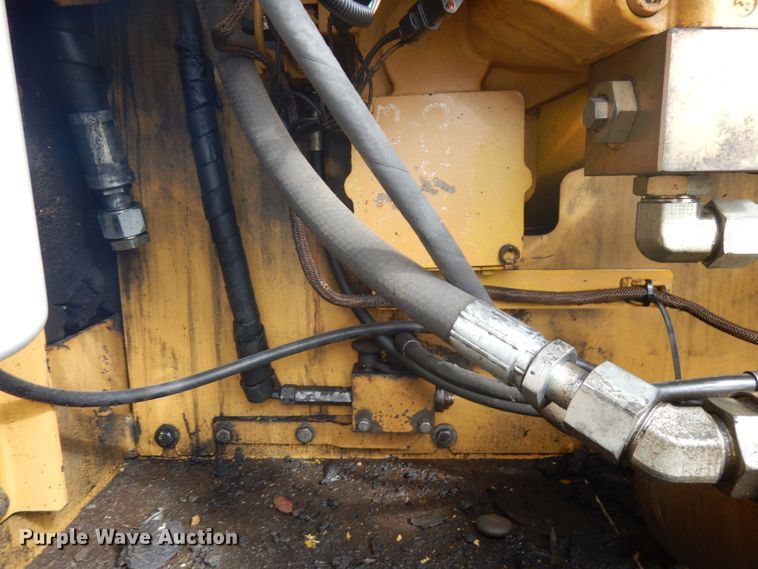 image for item HR9122 2002 Caterpillar 330C L  excavator