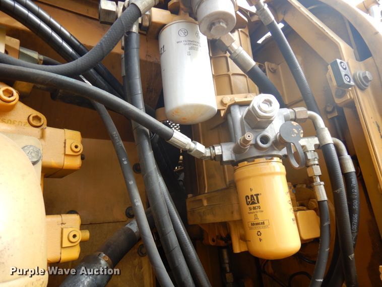 image for item HR9122 2002 Caterpillar 330C L  excavator