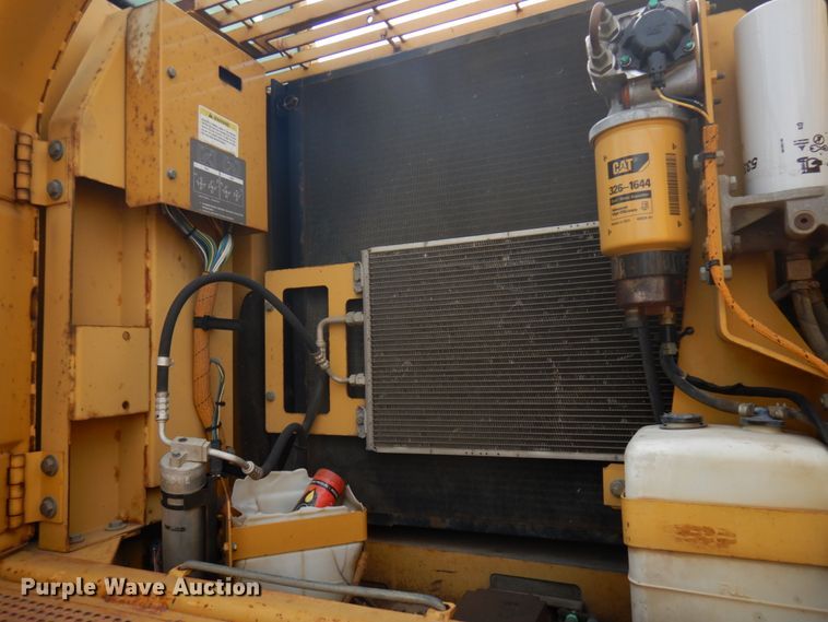 image for item HR9122 2002 Caterpillar 330C L  excavator