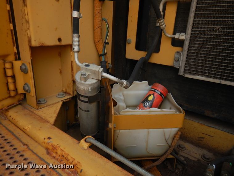 image for item HR9122 2002 Caterpillar 330C L  excavator