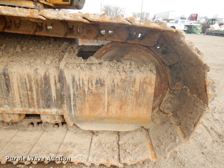 image for item HR9122 2002 Caterpillar 330C L  excavator