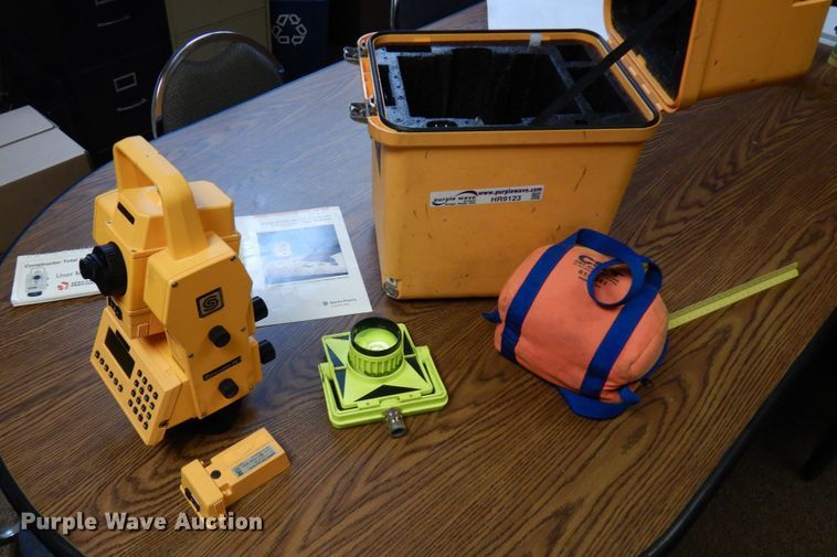 image for item HR9123 Spectra Physics Constructor DC600 total station