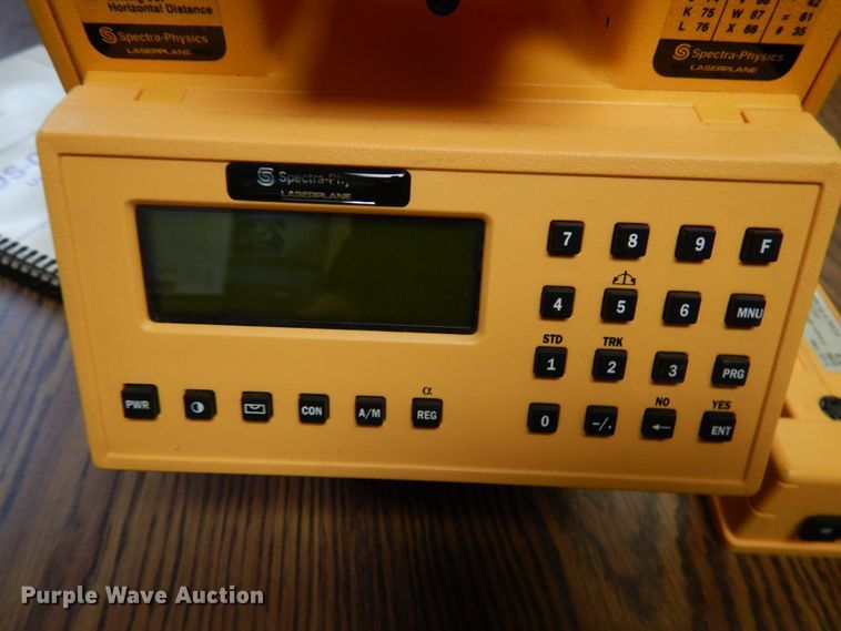 image for item HR9123 Spectra Physics Constructor DC600 total station