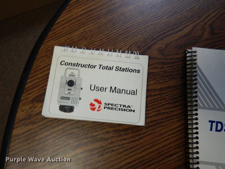 image for item HR9123 Spectra Physics Constructor DC600 total station