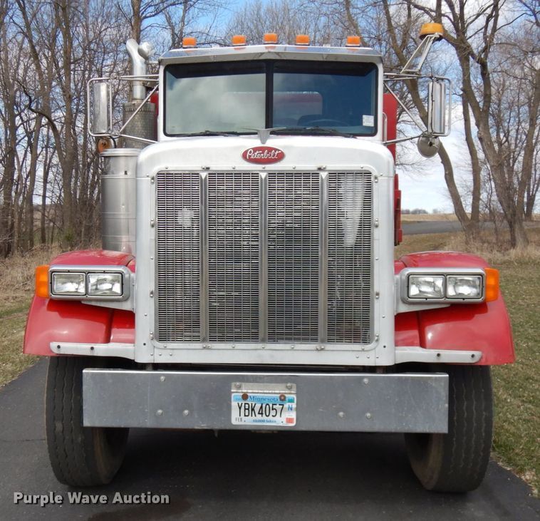 image for item HR9139 1992 Peterbilt 379  dump truck