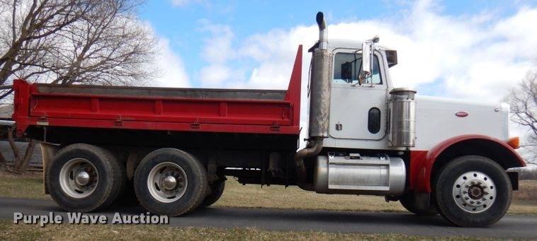 image for item HR9139 1992 Peterbilt 379  dump truck