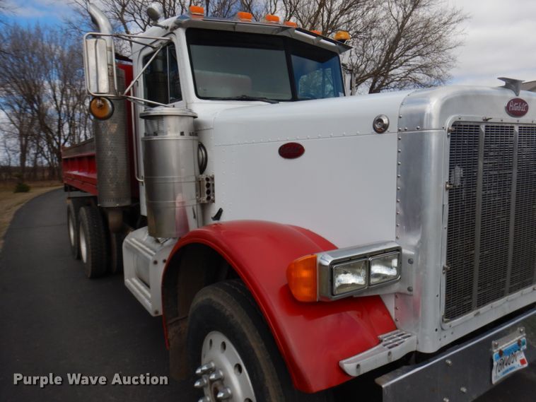 image for item HR9139 1992 Peterbilt 379  dump truck