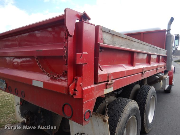 image for item HR9139 1992 Peterbilt 379  dump truck